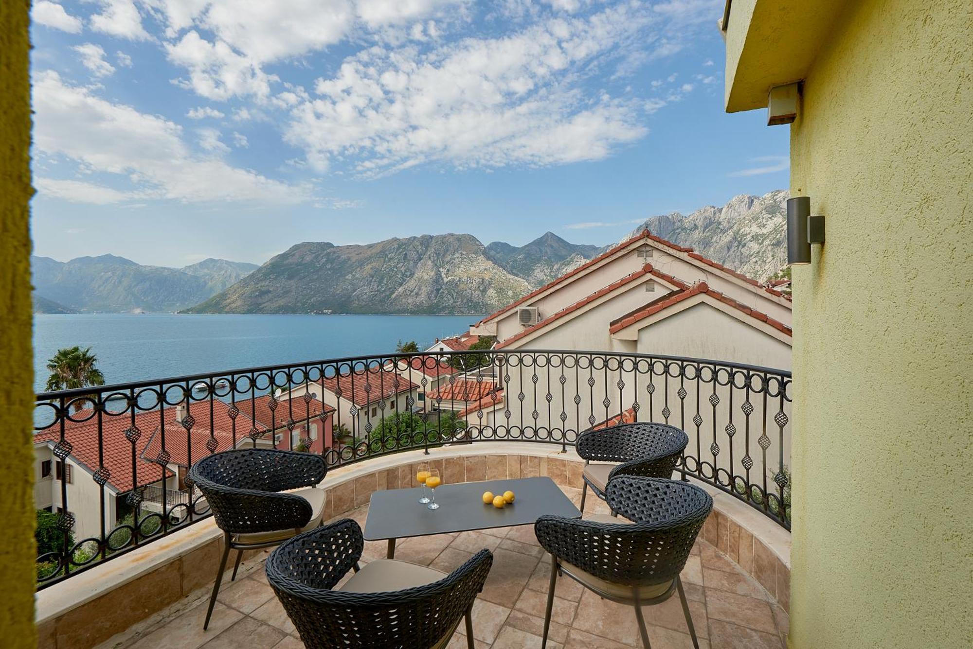 2Montenegro Mimoza Apartments Dobrota Luaran gambar