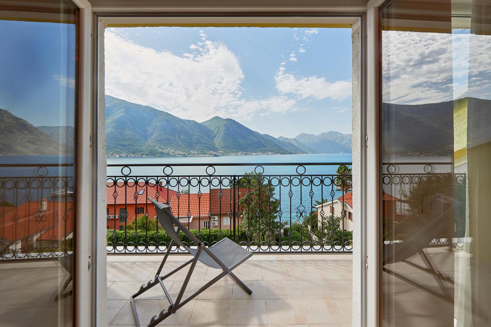 2Montenegro Mimoza Apartments Dobrota Luaran gambar