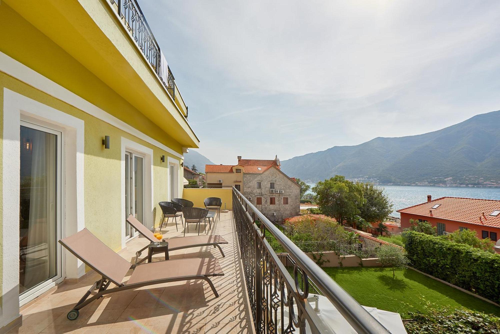 2Montenegro Mimoza Apartments Dobrota Luaran gambar